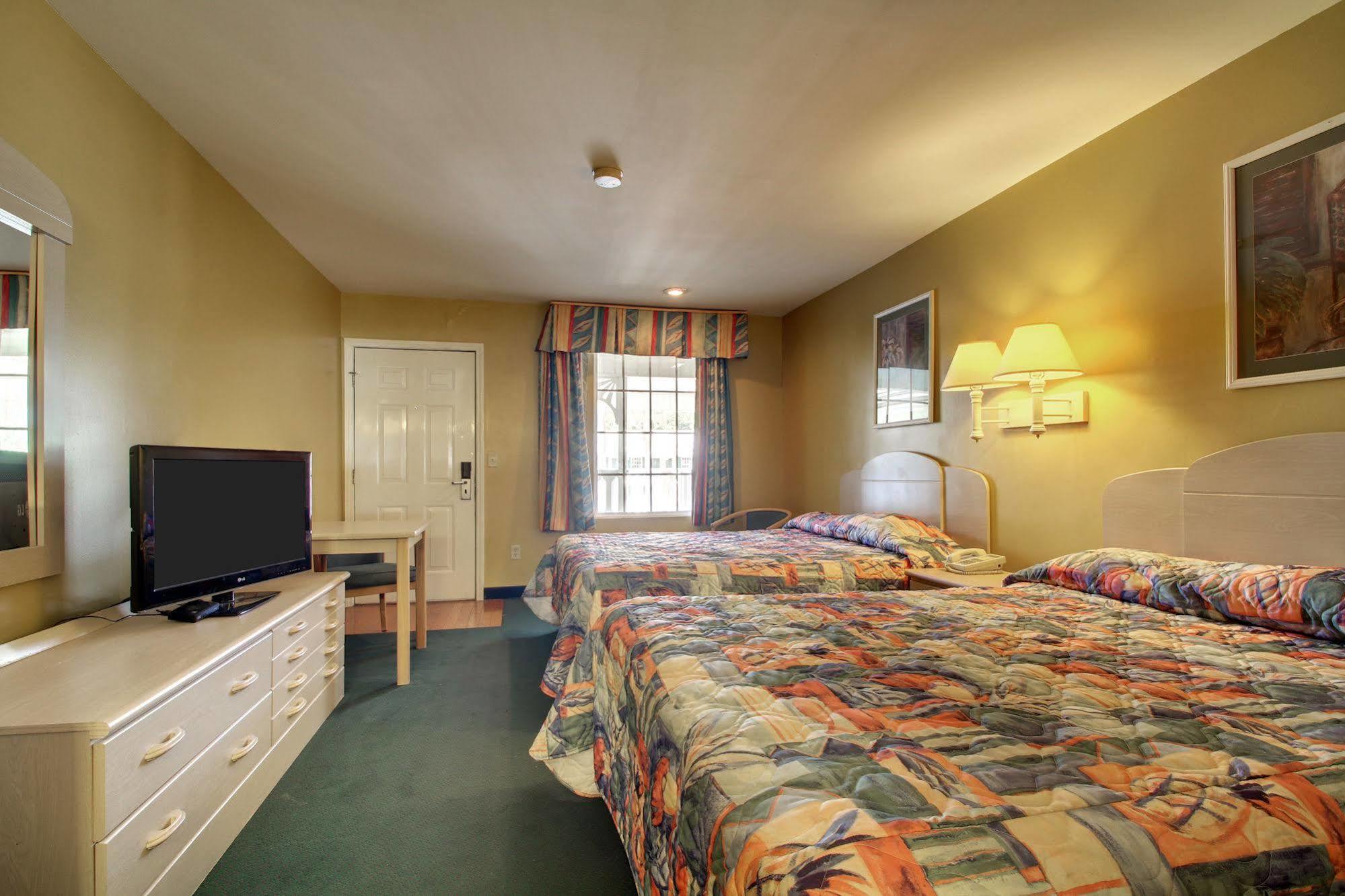 Key West Inn - Childersburg מראה חיצוני תמונה