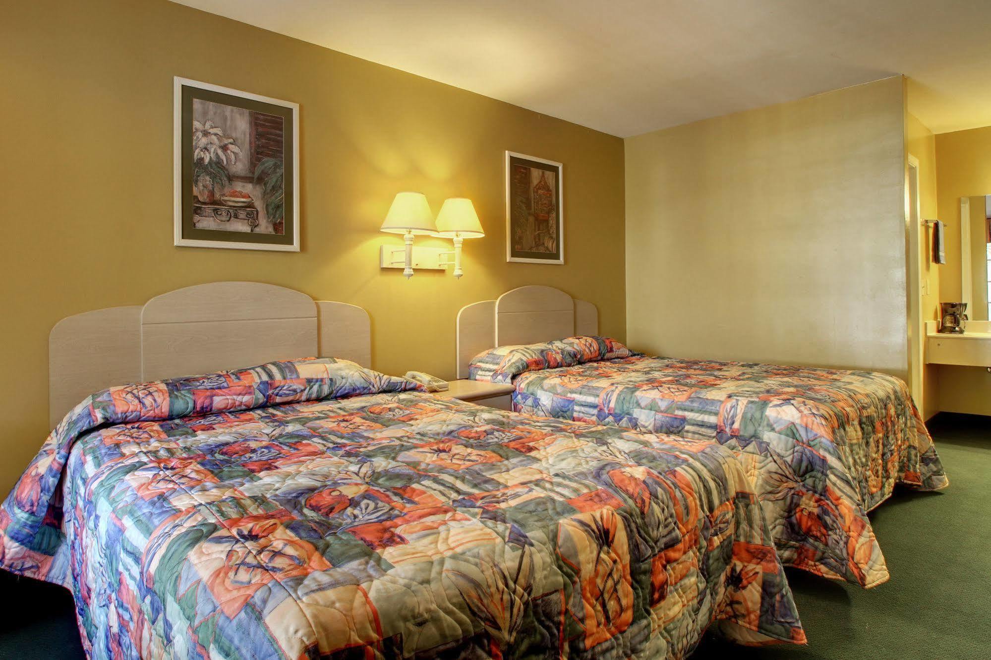 Key West Inn - Childersburg מראה חיצוני תמונה