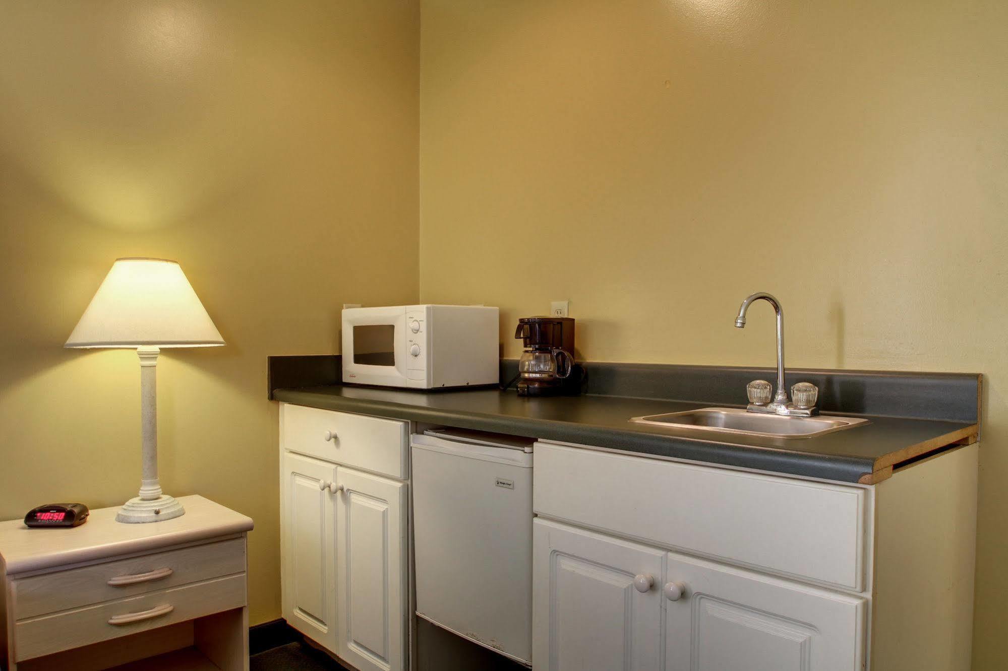 Key West Inn - Childersburg מראה חיצוני תמונה