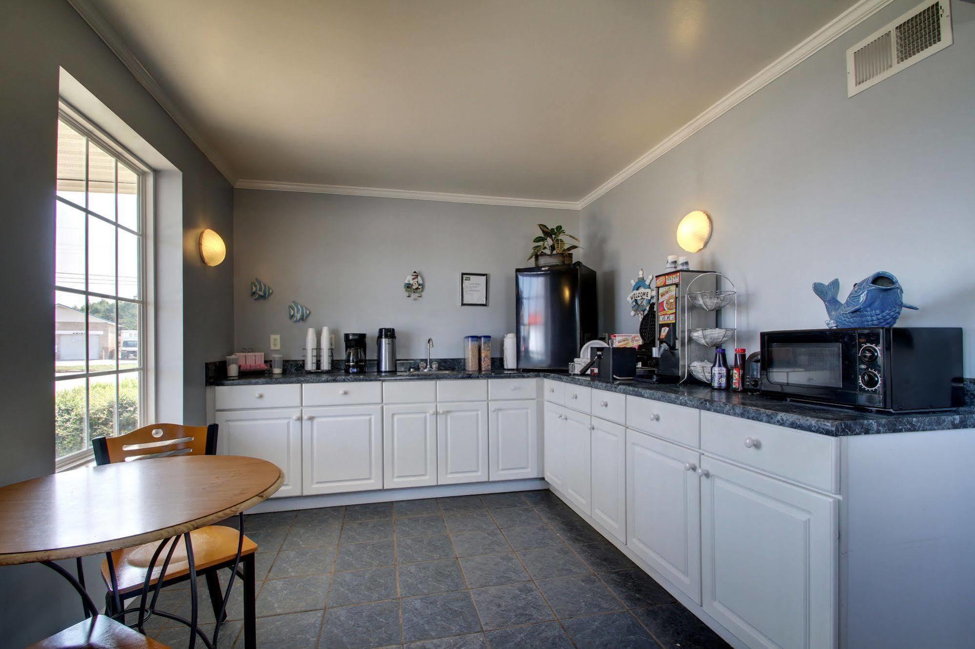 Key West Inn - Childersburg מראה חיצוני תמונה
