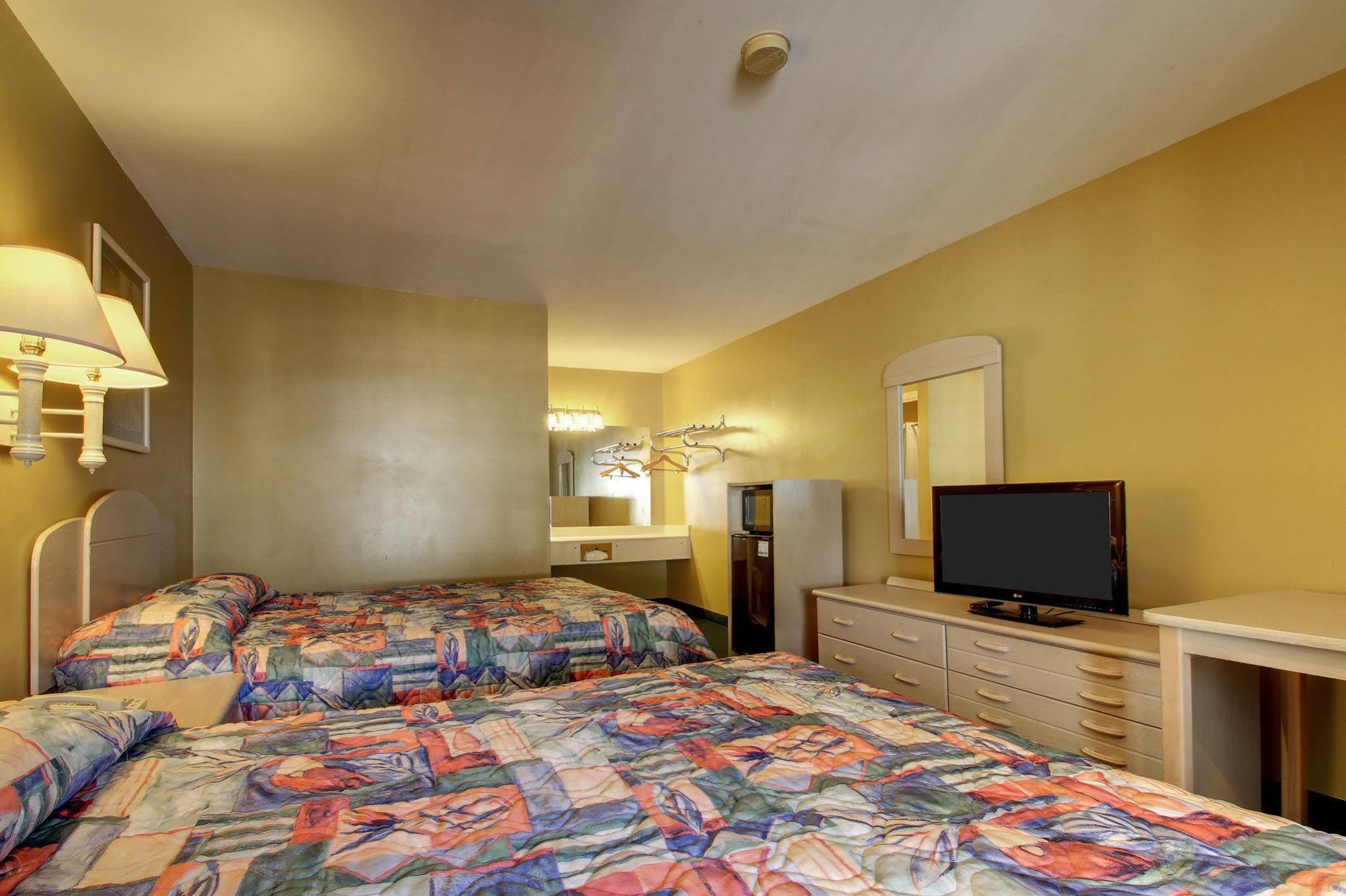 Key West Inn - Childersburg מראה חיצוני תמונה